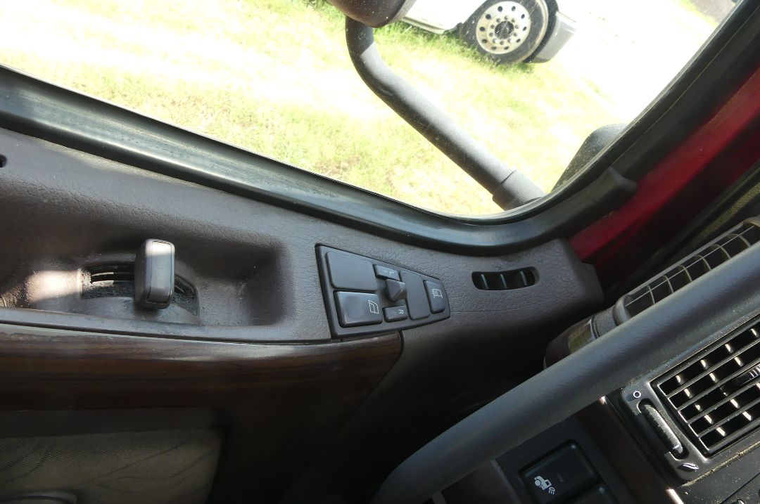 2014 VOLVO VNL 64T - Image 6